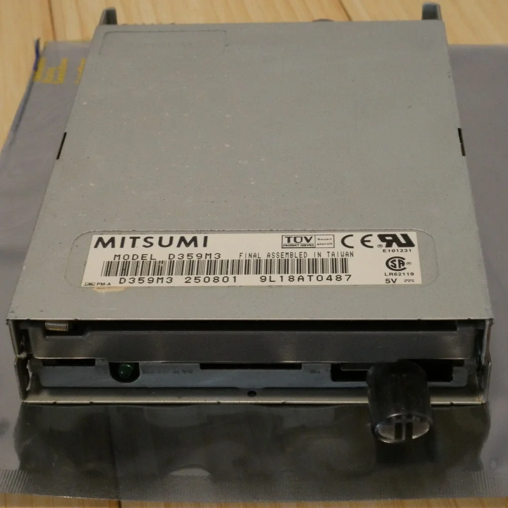 MITSUMI D359M3‎ 3.5 inch Floppy Disk Drive - Tested & Working 46